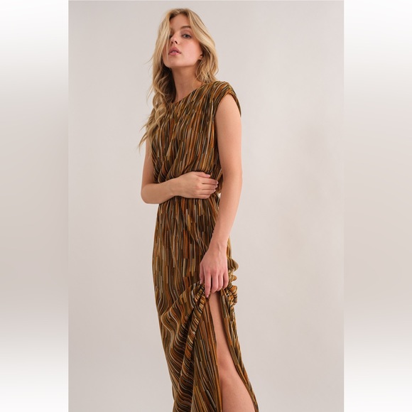 Boho Multi Color Rib Pleating Detailed Dress - Picture 6 of 7